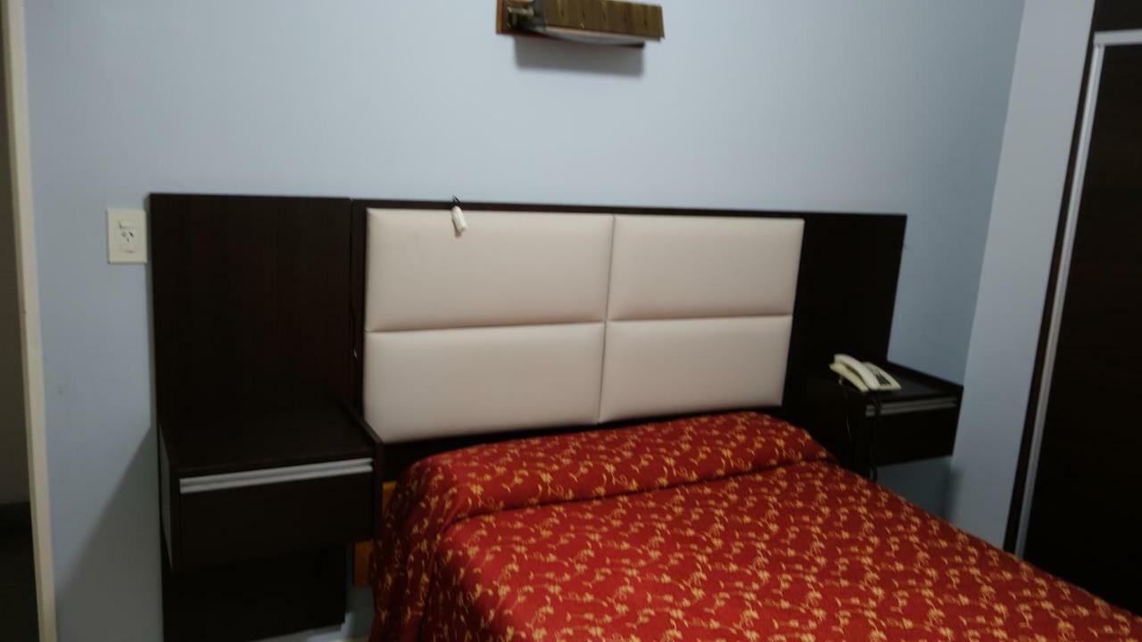 Hotel Key'S Buenos Aires Bagian luar foto